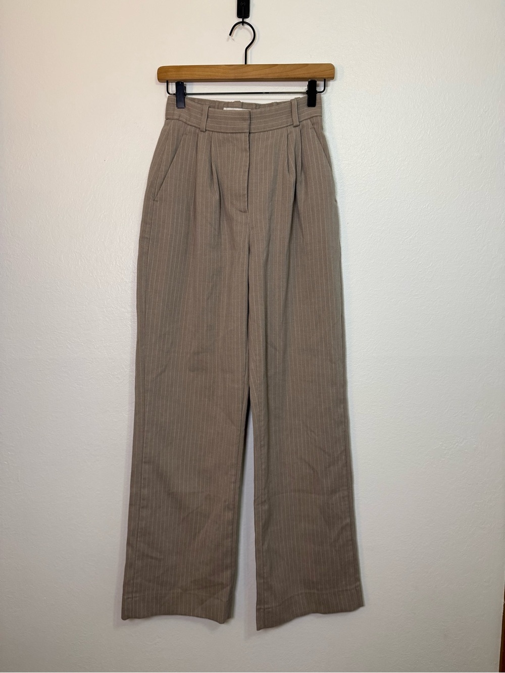 Abercrombie & Fitch Taupe Pinstripe Wide Leg Pants - Picture 2 of 6